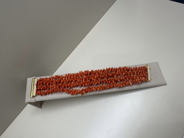 Bracciale multifilo in corallo naturale del Mediterraneo