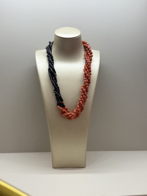 Collana in corallo naturale del Mediterraneo e onice